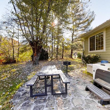3 Bed 2 Bath Vacation Home In Whittier Екстериор снимка