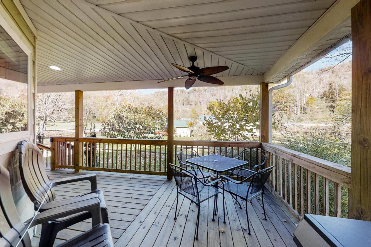 3 Bed 2 Bath Vacation Home In Whittier Екстериор снимка
