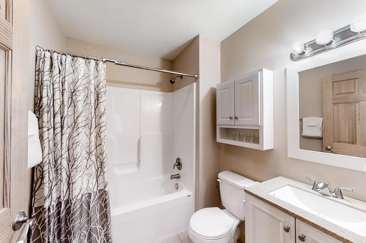 3 Bed 2 Bath Vacation Home In Whittier Екстериор снимка