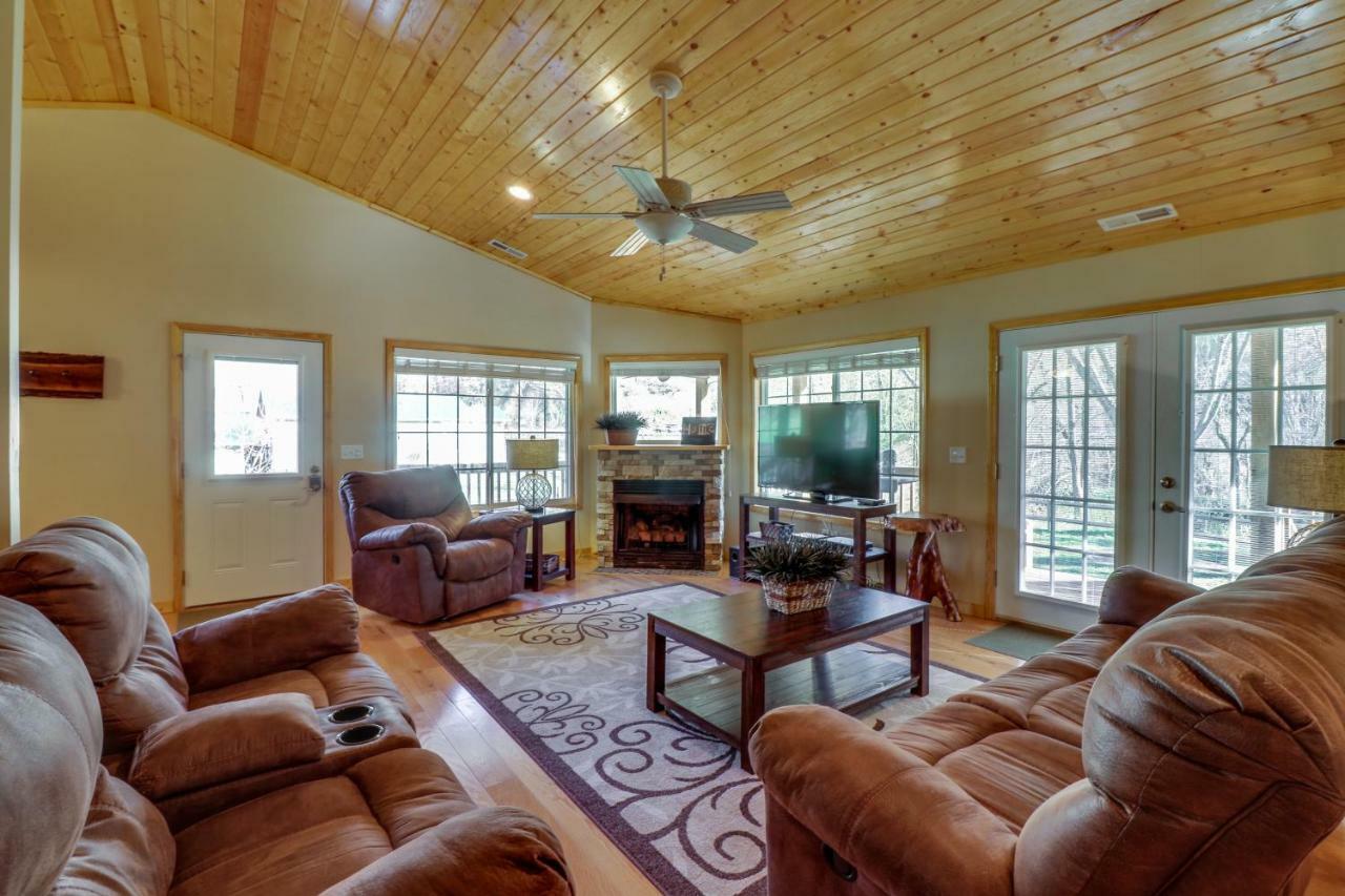 3 Bed 2 Bath Vacation Home In Whittier Екстериор снимка