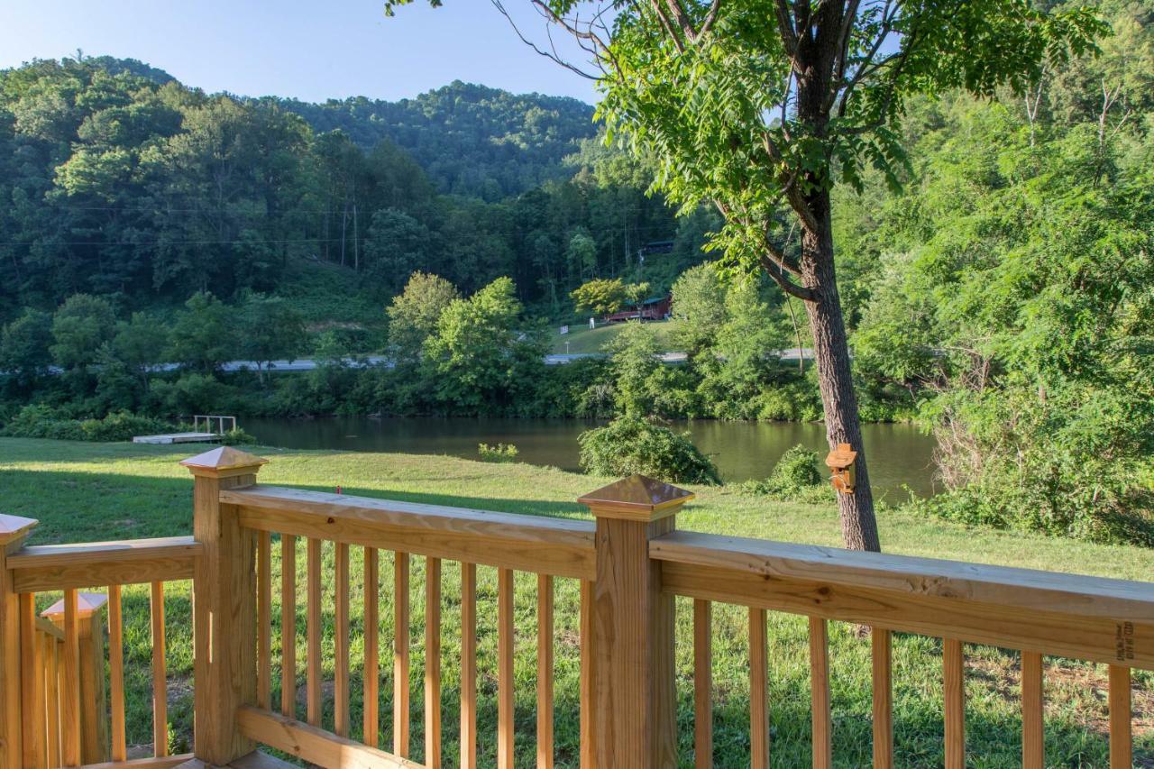 3 Bed 2 Bath Vacation Home In Whittier Екстериор снимка